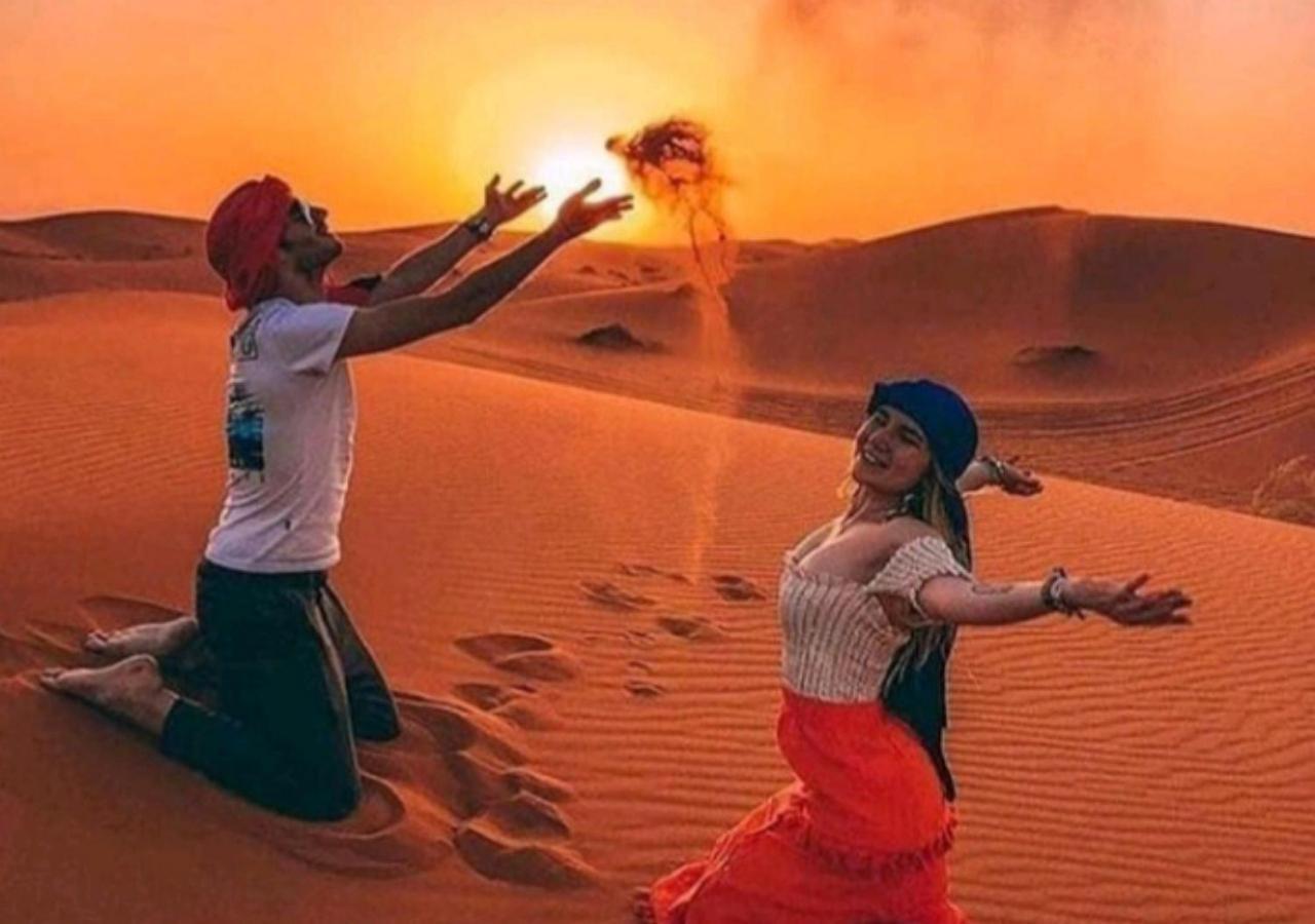 Sahara Luxury Desert Campメルズーガ エクステリア 写真